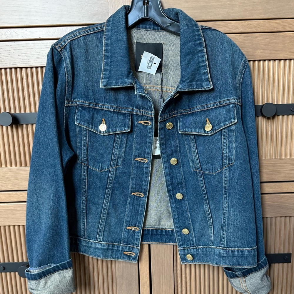 NWT! St. John Denim Jacket. Size 12